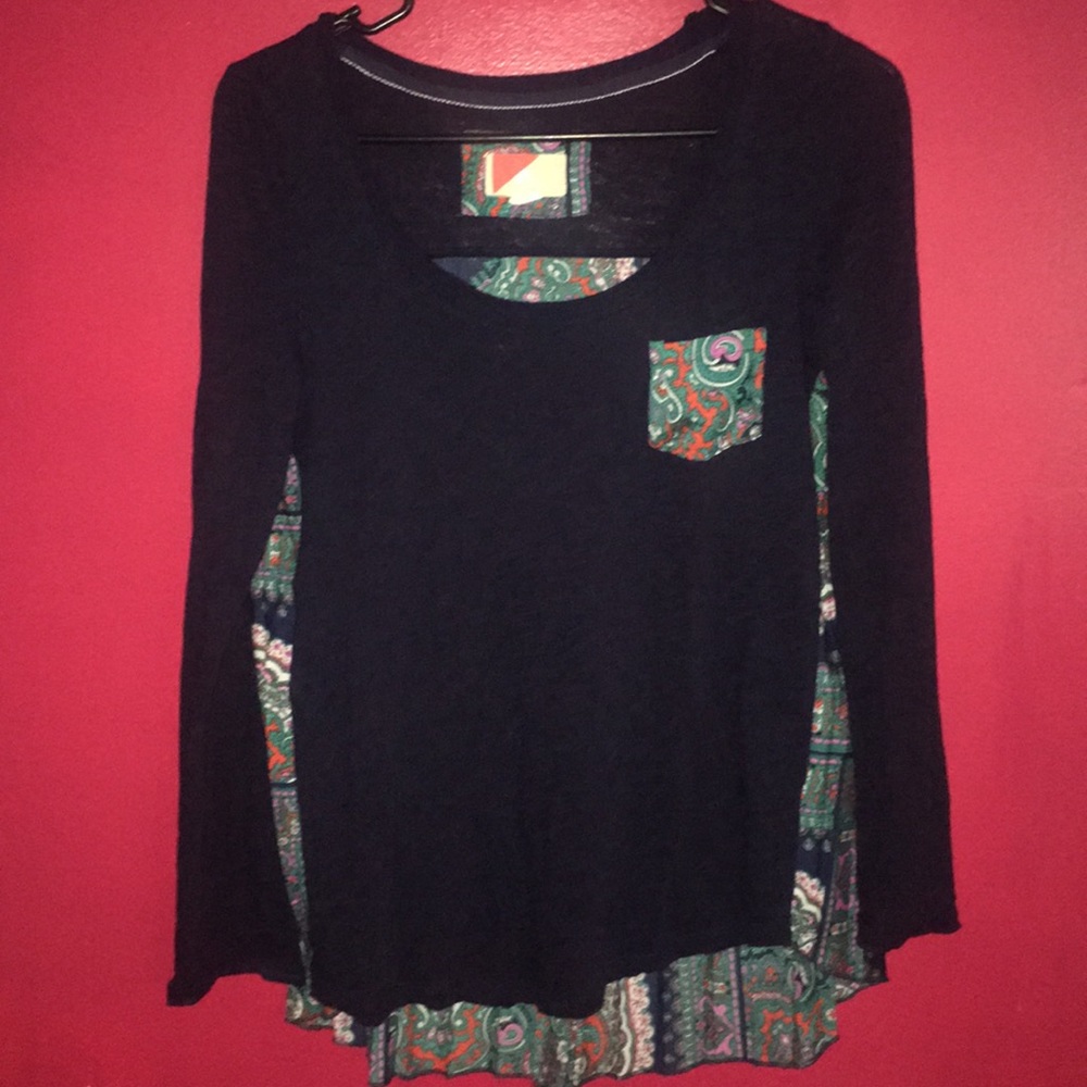 Long Sleeved Patterned shirt